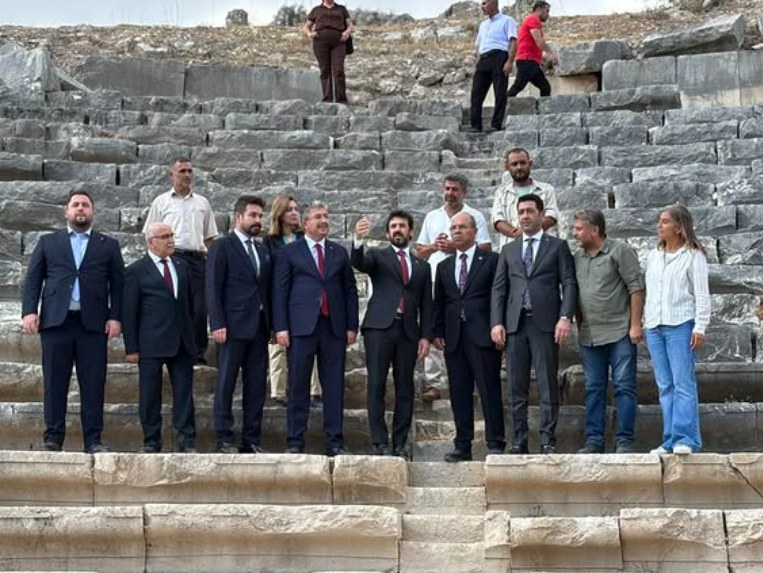 Bakan Yardımcısı Mumcu, Kastabala Antik Kenti’ni Ziyaret Etti