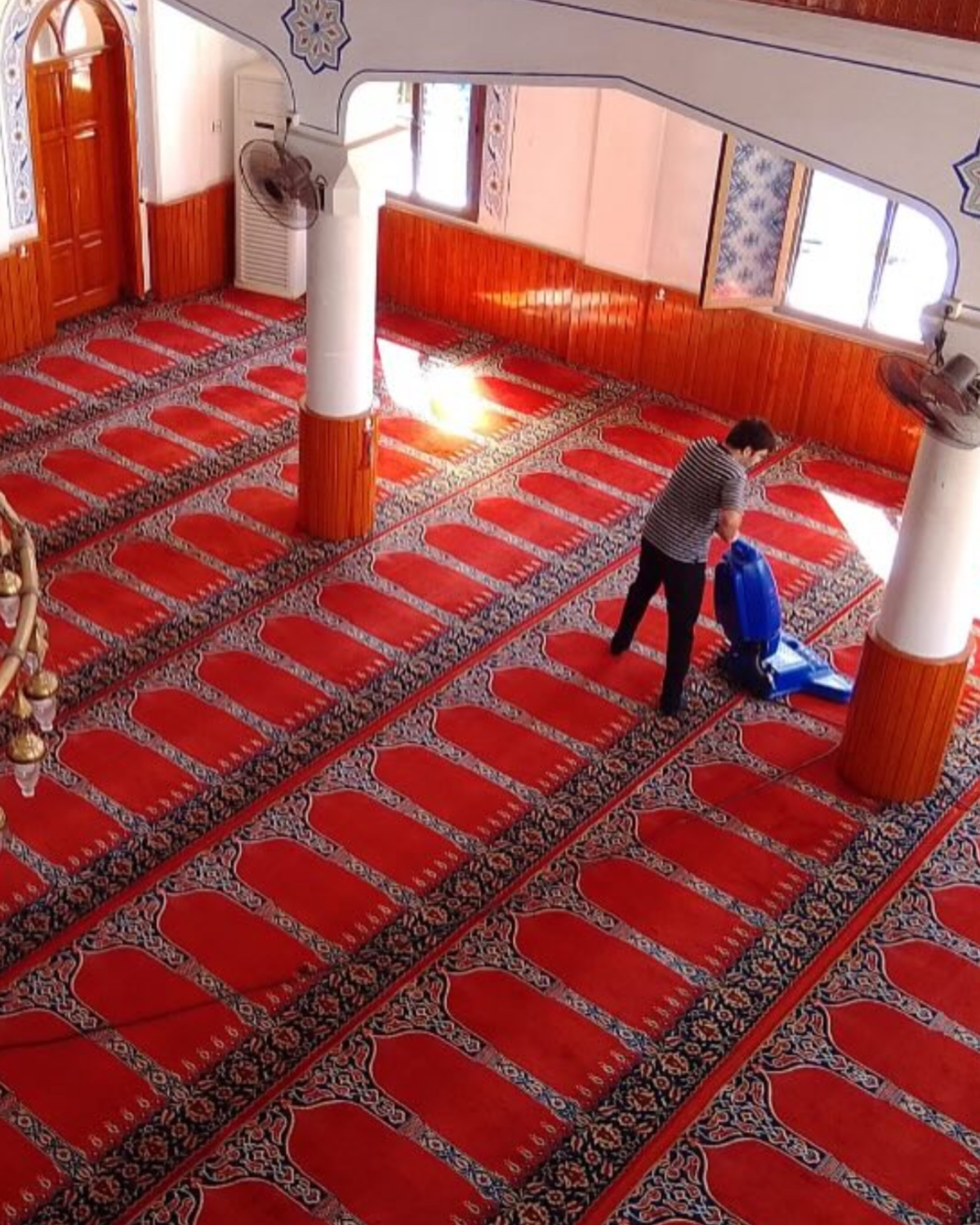 Osmaniye Genç Kızılay’dan Cami Temizliği